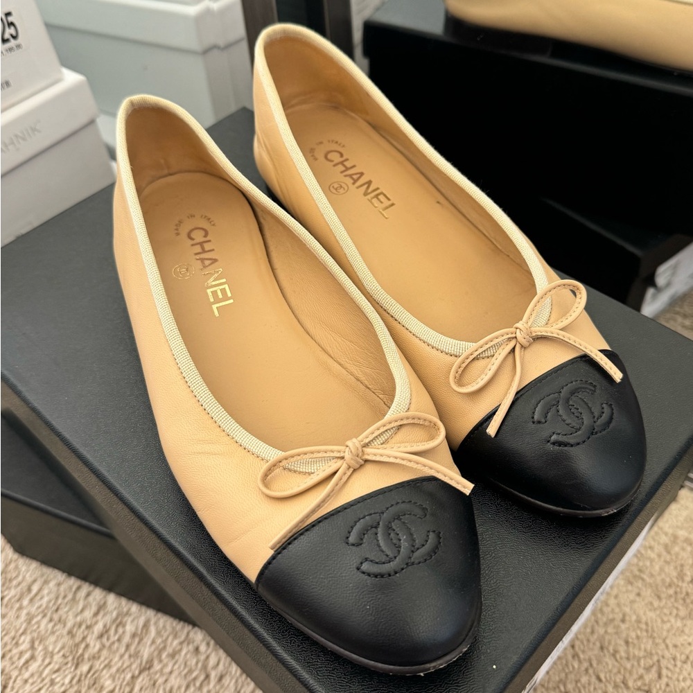 Chanel ballerina ballet flats two tone 39.5